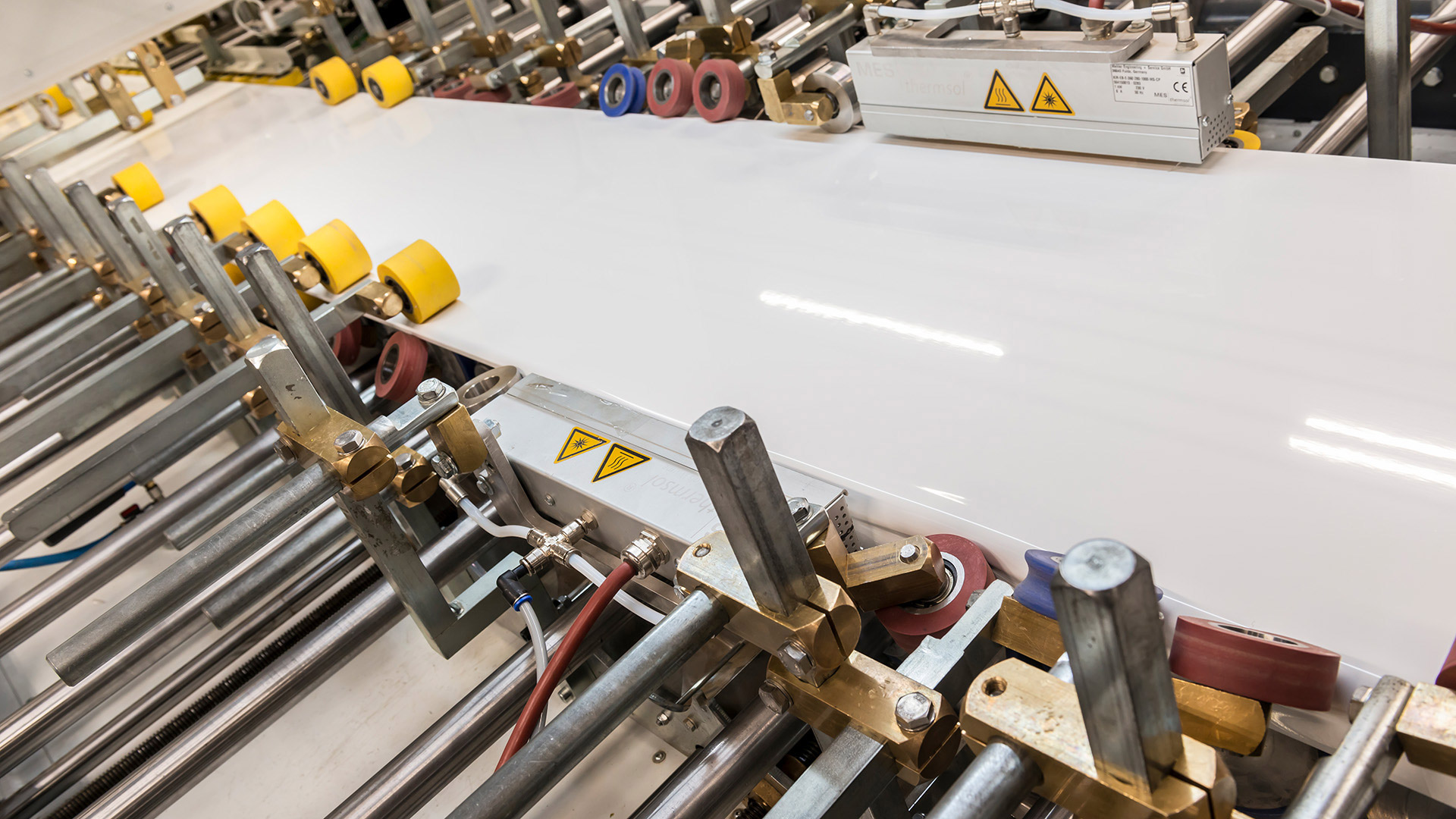 laminating-line-panels